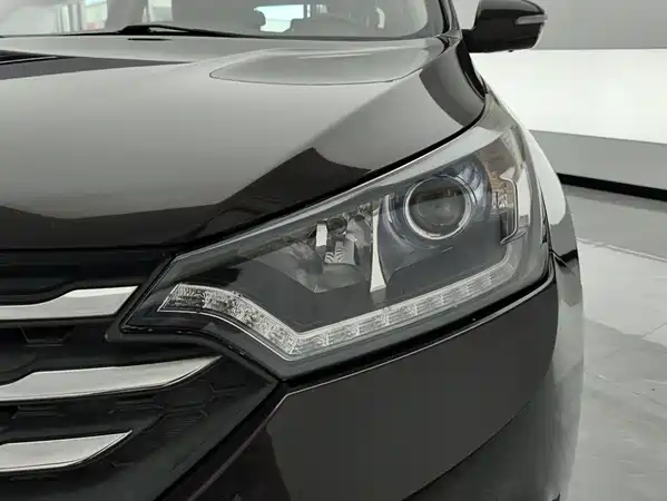 Dongfeng Fengshen AX7 2015