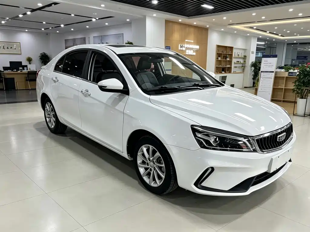 Geely Emgrand 2021
