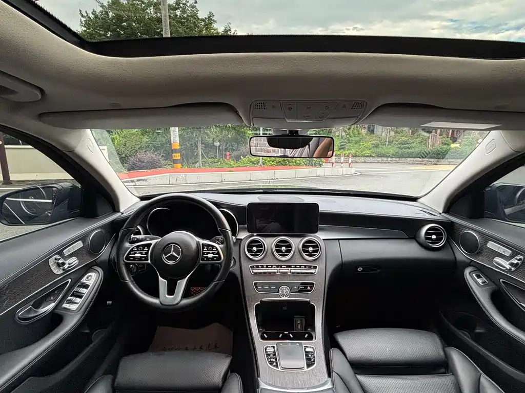 Mercedes-Benz C-Class 2021 — фото 10