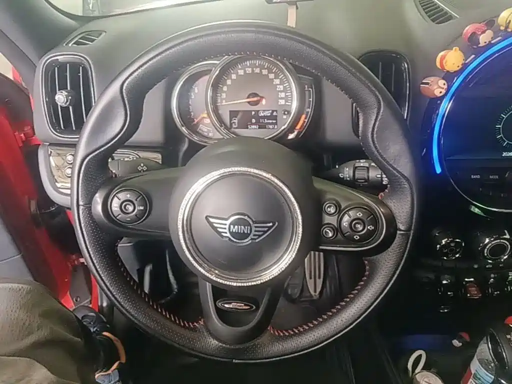 MINI Countryman 2019 — фото 11