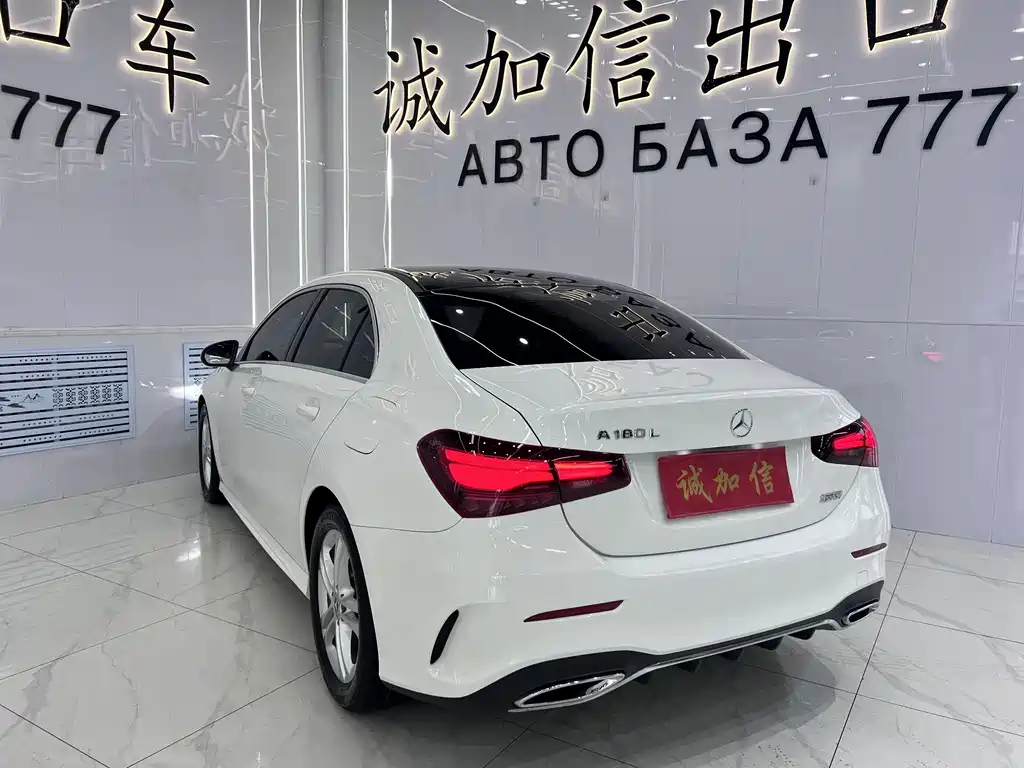 Mercedes-Benz A-Class 2024 — фото 6
