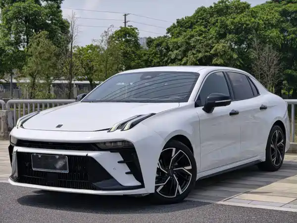Lynk & Co 03 2023