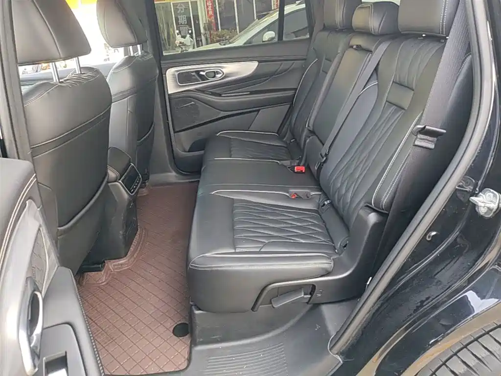 GAC Motor Trumpchi GS8 2024 — фото 17