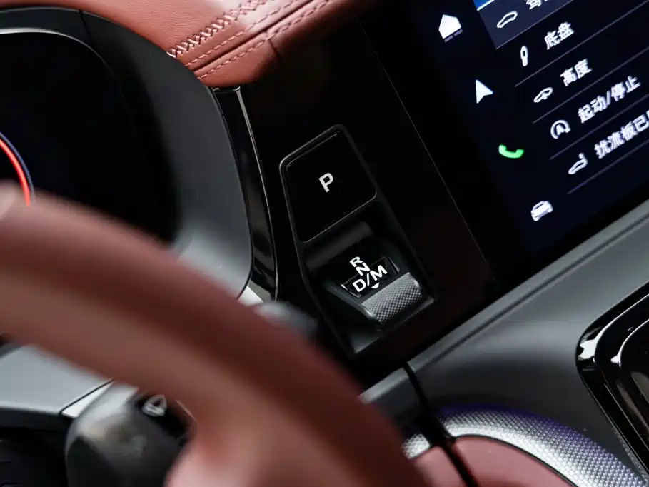 Porsche Panamera 2025 — фото 20