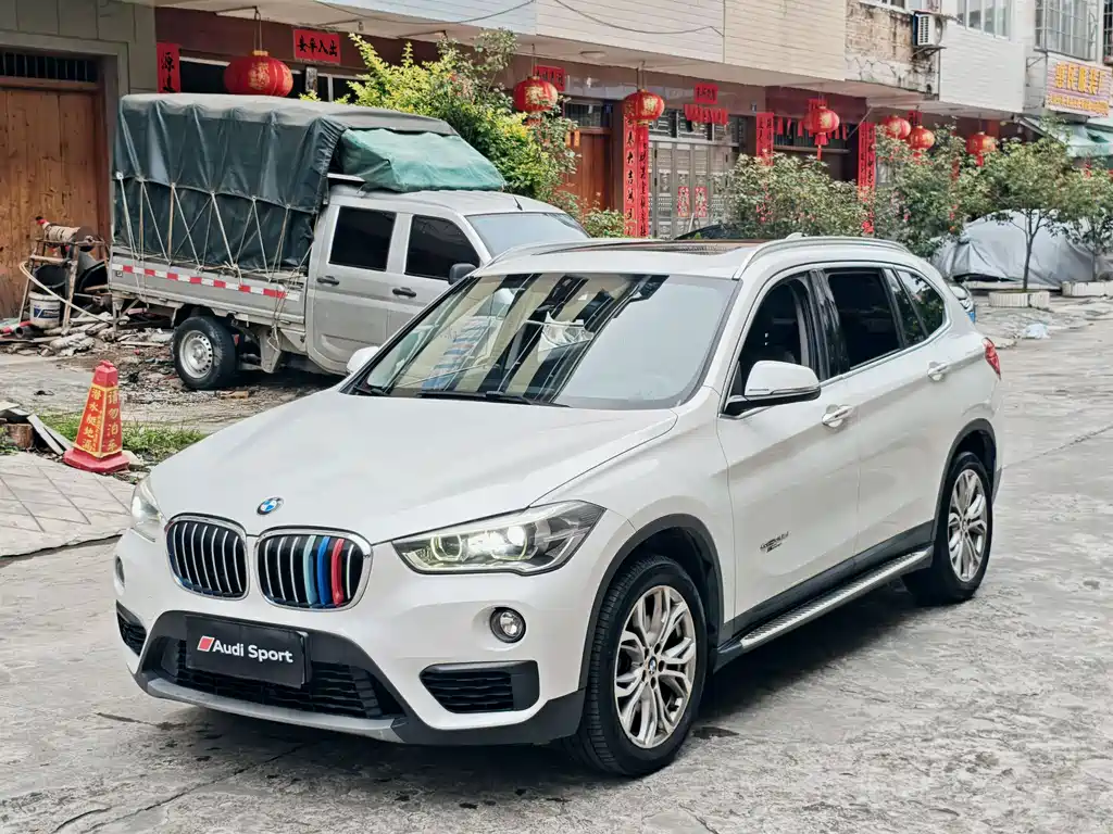 BMW X1 2018 — фото 1