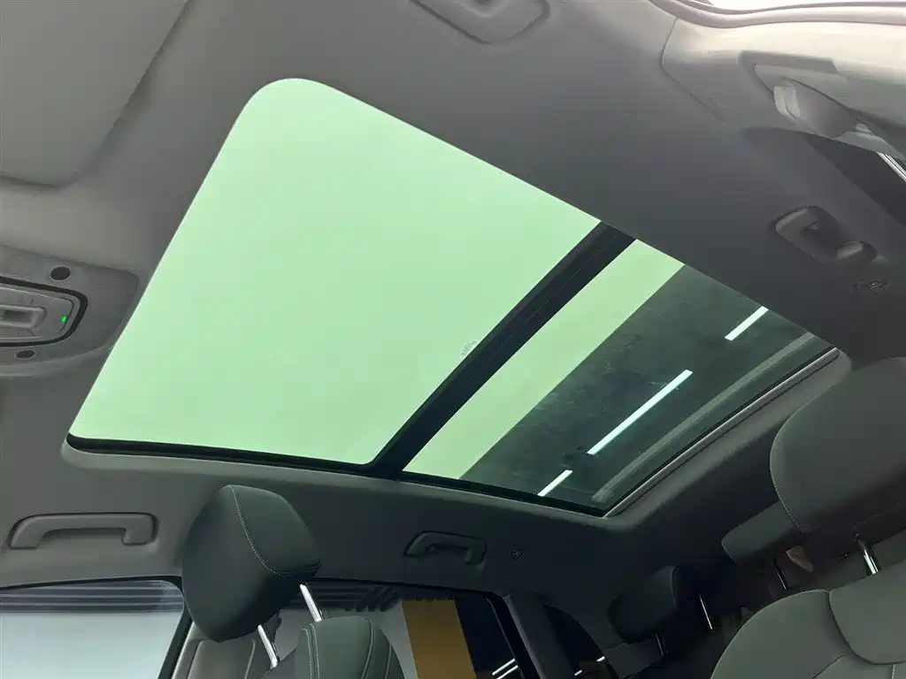 Audi Q5L 2023 — фото 18