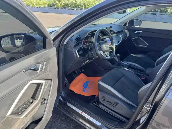 Audi Q3 2021