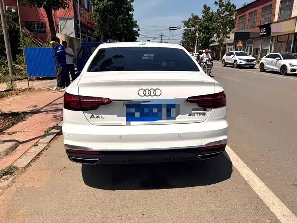 Audi A4L 2023