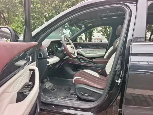 Geely Xingyue L 2022
