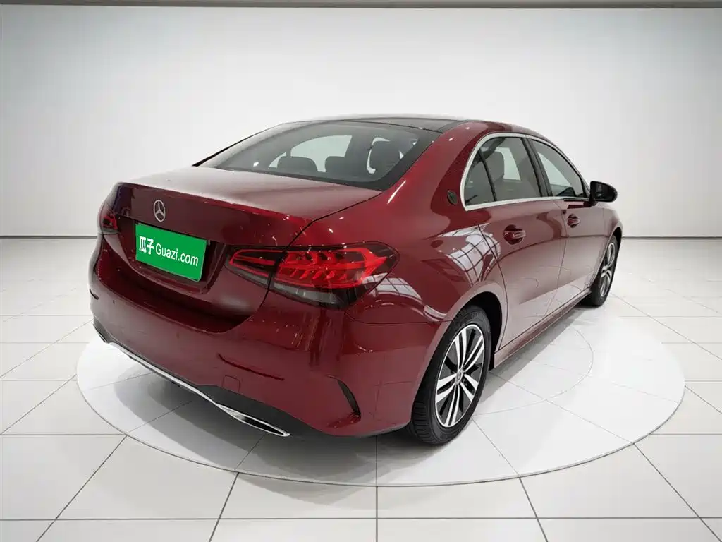Mercedes-Benz A-Class 2020 — фото 7