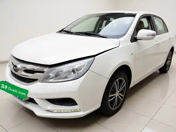 BYD Surui 2016