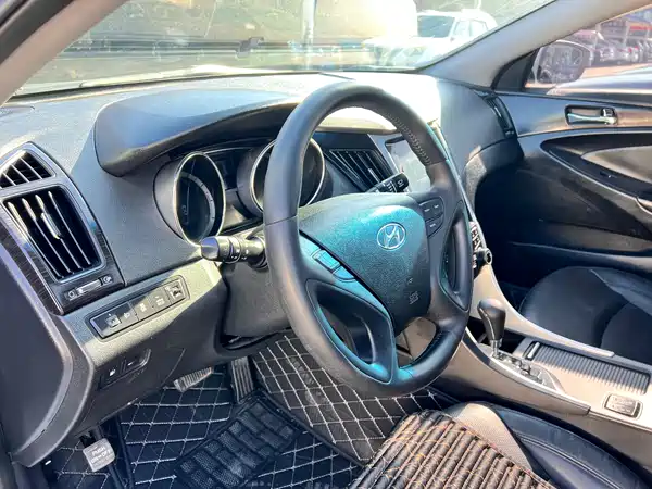 Hyundai Sonata 2013