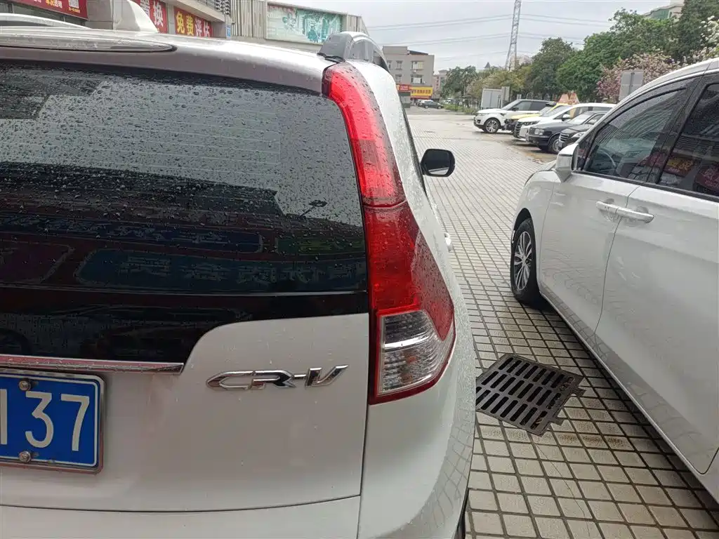 Honda CR-V 2015 — фото 24