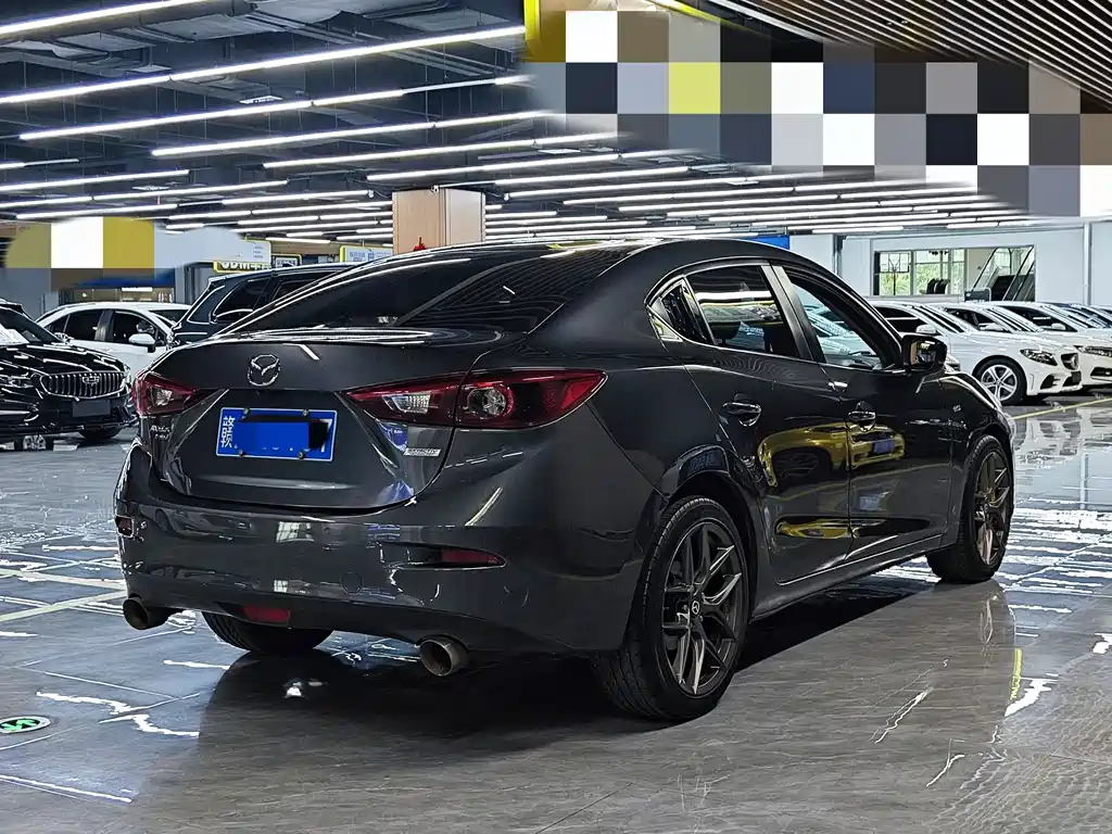 Mazda 3 Axela 2018 — фото 6