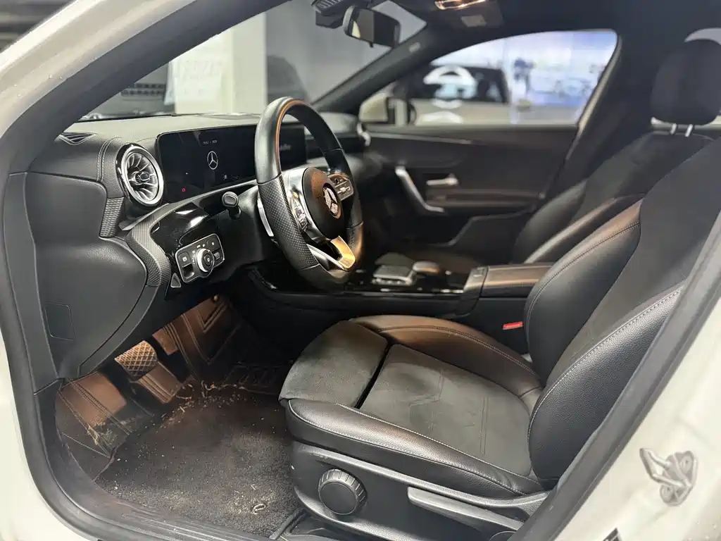 Mercedes-Benz A-Class 2022 — фото 10