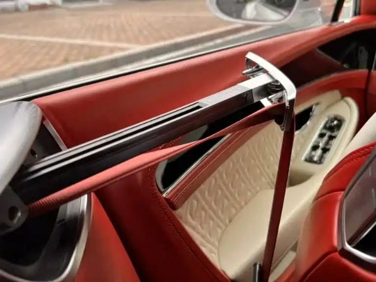Bentley Continental 2023 — фото 12