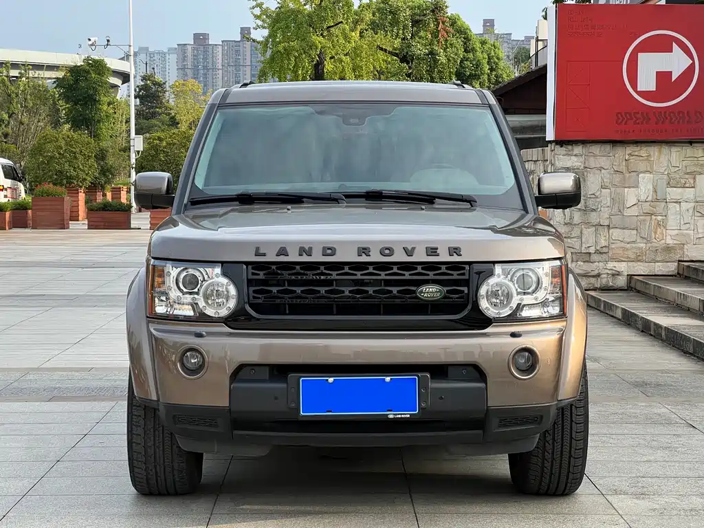 Land Rover Discovery 2010 — фото 2