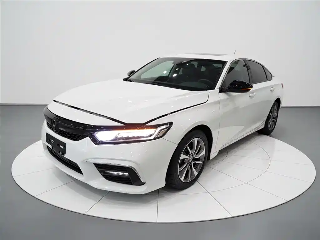 Honda Inspire 2021 — фото 1