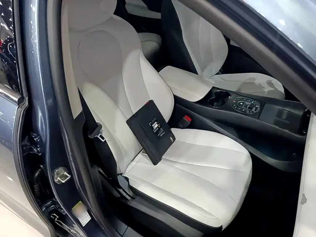 BYD Seal 05 DM-i 2025 — фото 25