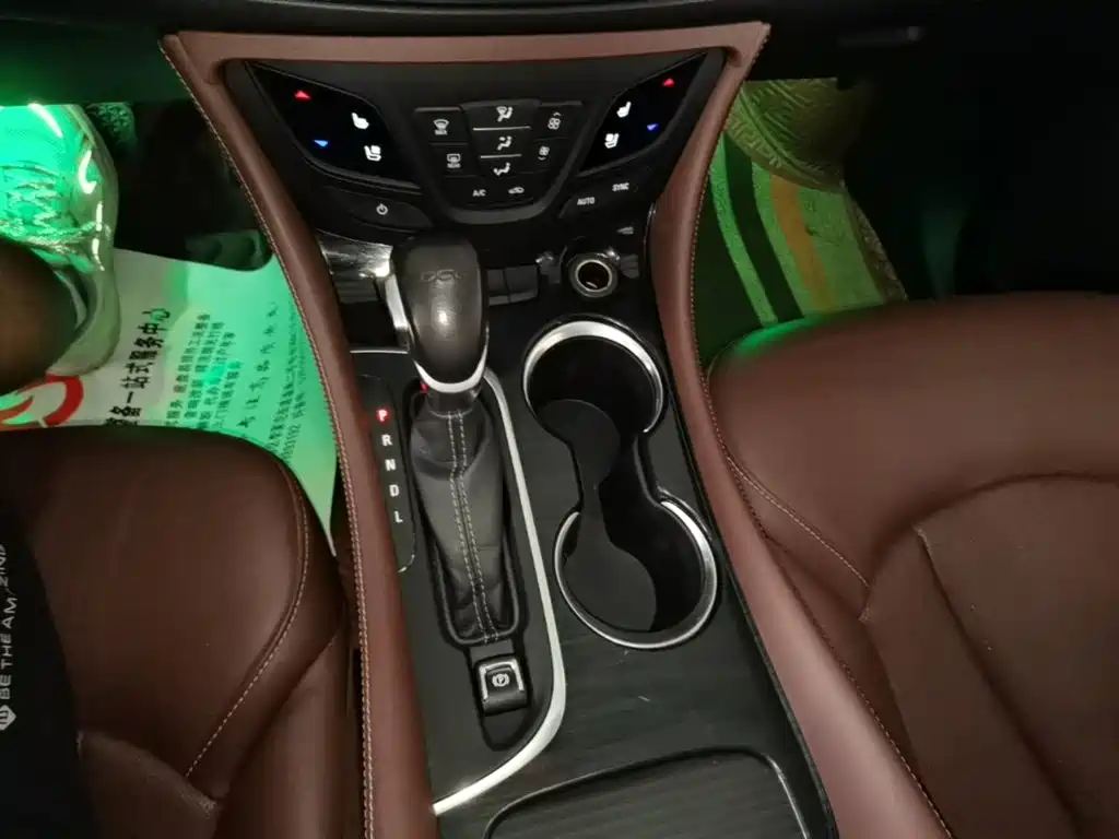 Buick Envision Plus 2020 — фото 14