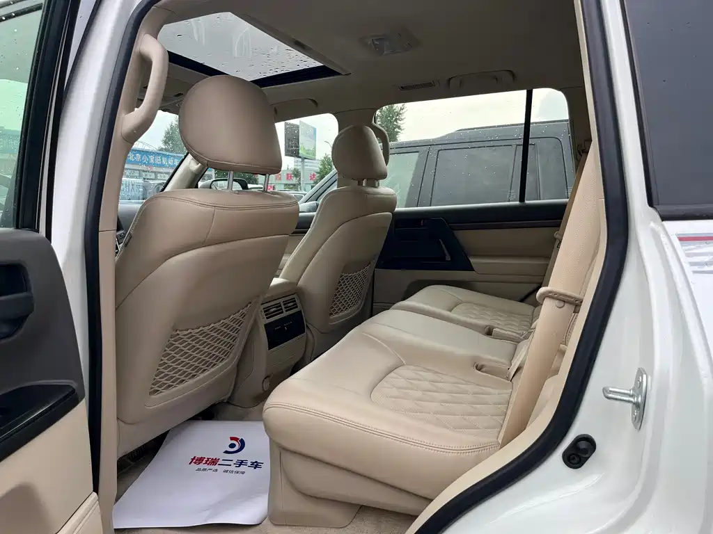 Toyota Land Cruiser 2019 — фото 13