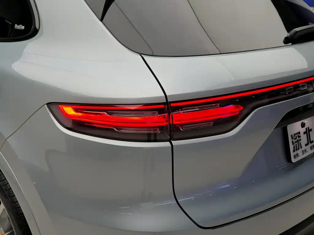 Porsche Cayenne 2023 — фото 21