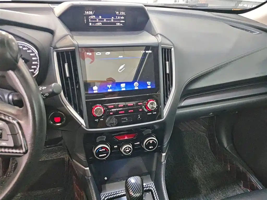 Subaru Forester 2019 — фото 9