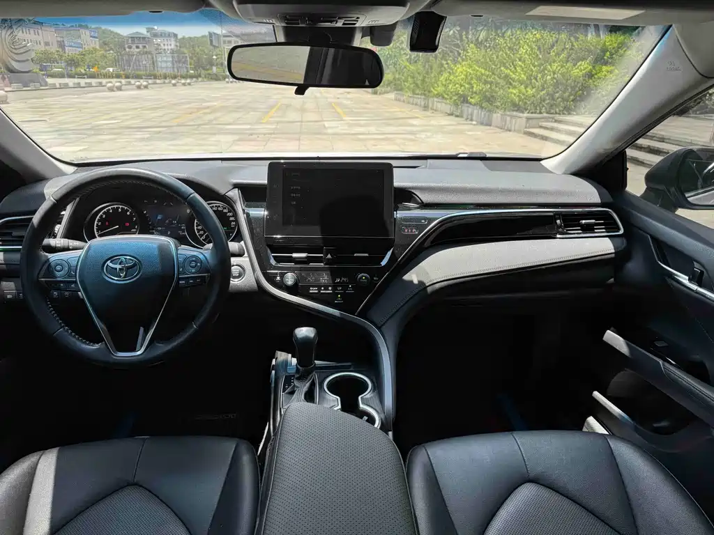 Toyota Camry 2021 — фото 11