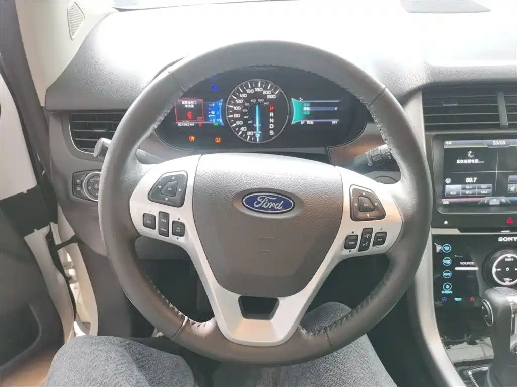 Ford Edge 2015 — фото 7