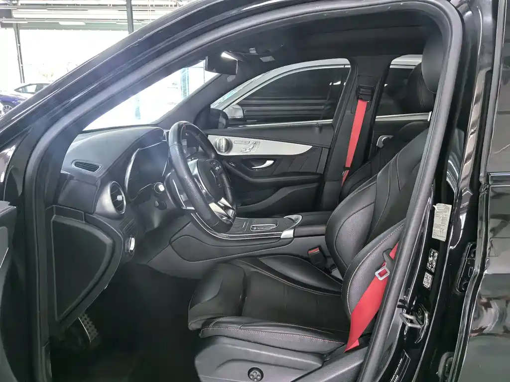 Mercedes-Benz GLC AMG 2021 — фото 6