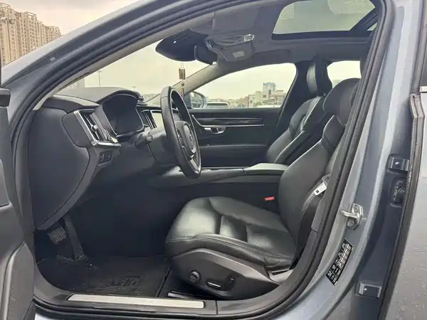 Volvo S90 2018