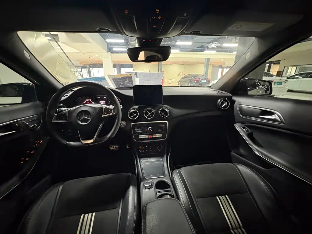 Mercedes-Benz GLA 2018 — фото 10