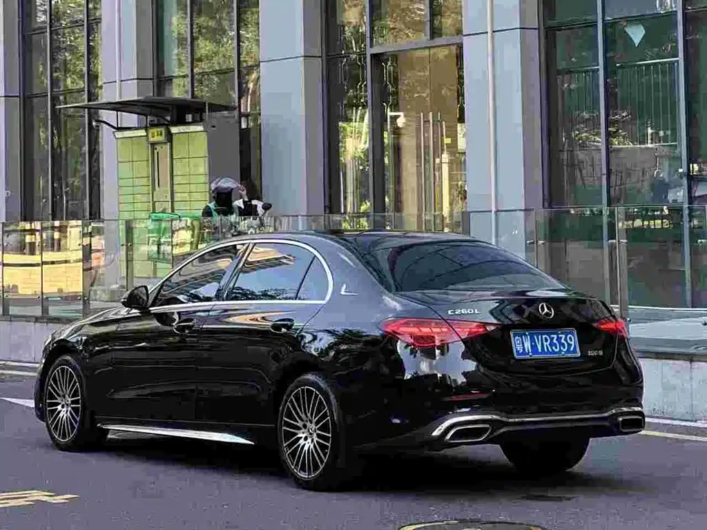 Mercedes-Benz C-Class 2023 — фото 3