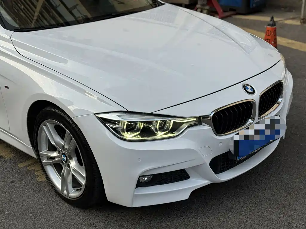 BMW 3 Series 2018 — фото 4