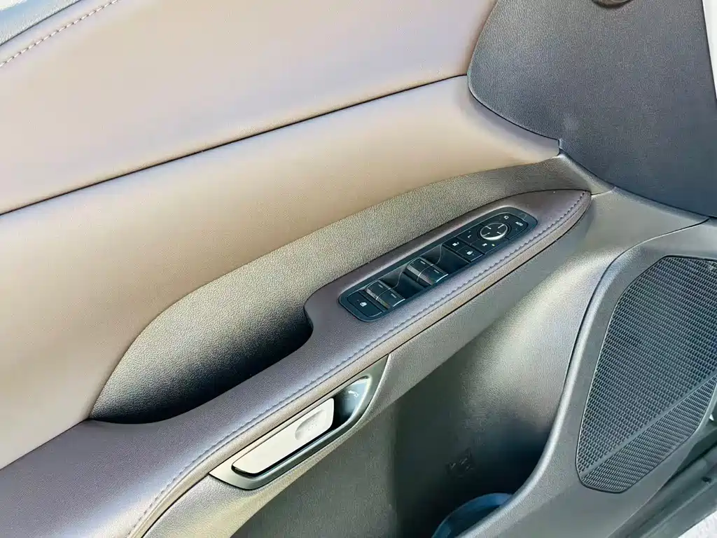 Lexus RX 2023 — фото 10