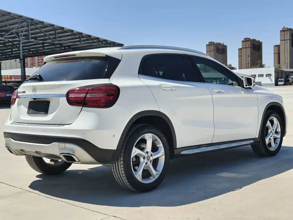 Mercedes-Benz GLA 2018 — фото 9