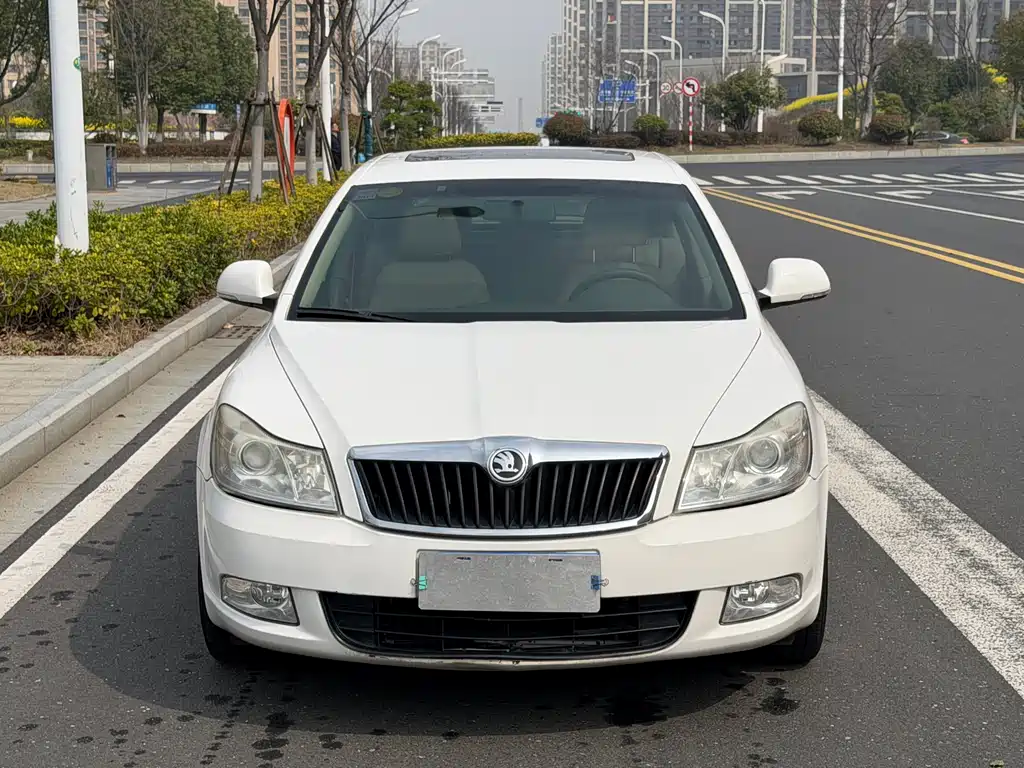Skoda Octavia 2015 — фото 2