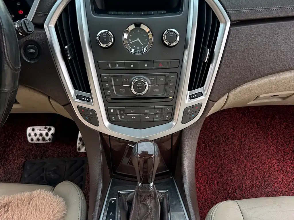 Cadillac SRX 2011 — фото 11
