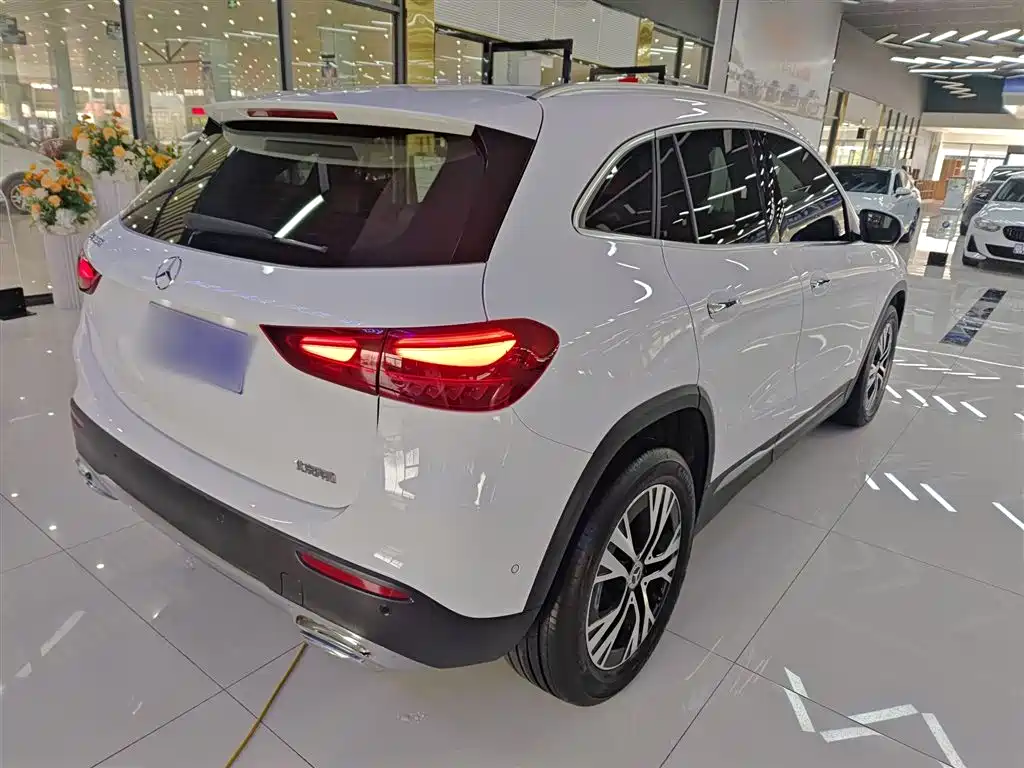Mercedes-Benz GLA 2024 — фото 7