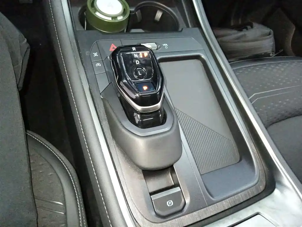 Ford Edge 2023 — фото 10