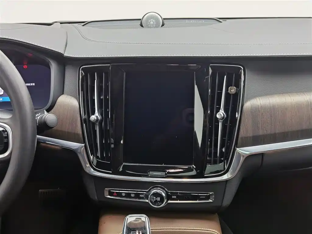 Volvo S90 PHEV 2024 — фото 12