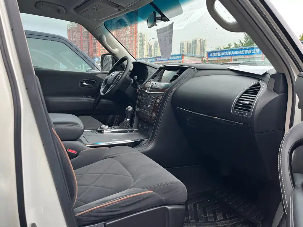 Nissan Patrol 2017 — фото 18