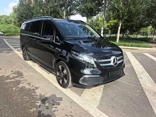 Mercedes-Benz V-Class 2023