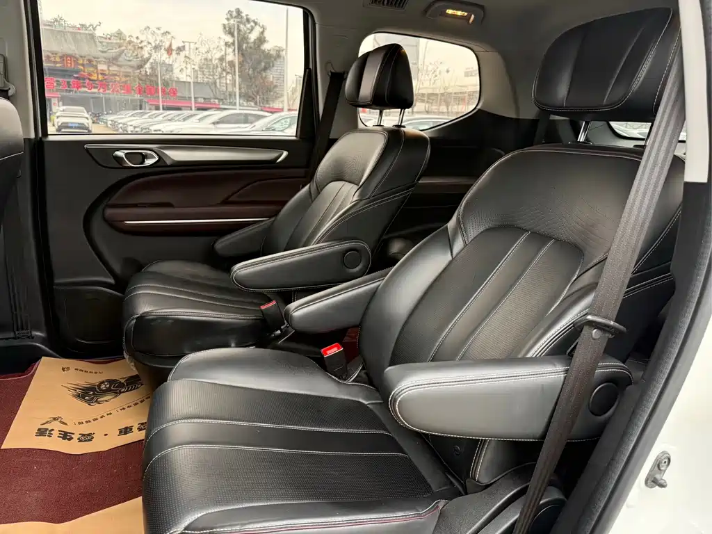 GAC Motor Trumpchi M6 2024 — фото 10
