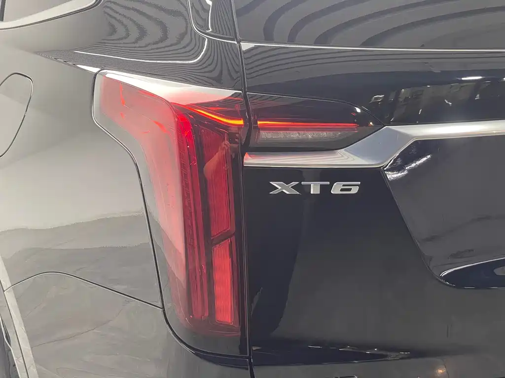 Cadillac XT6 2023 — фото 20