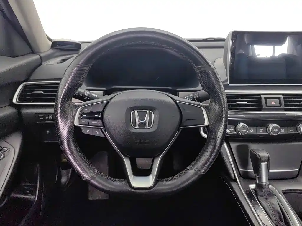 Honda Inspire 2020 — фото 11