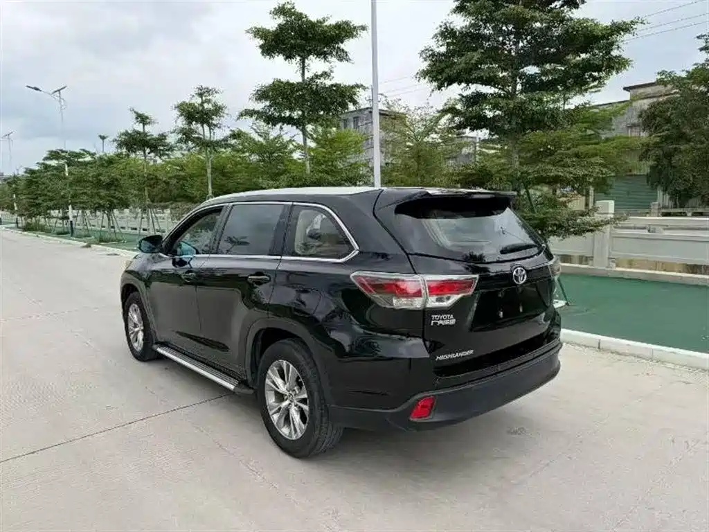 Toyota Highlander 2017 — фото 6