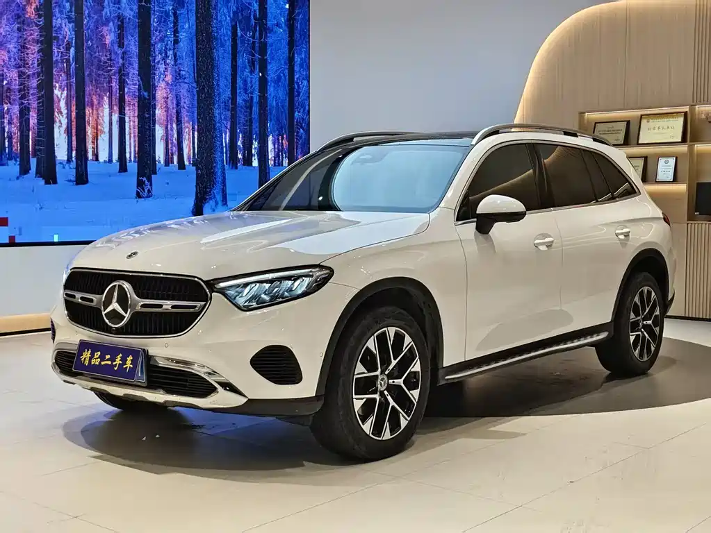 Mercedes-Benz GLC 2024 — фото 1