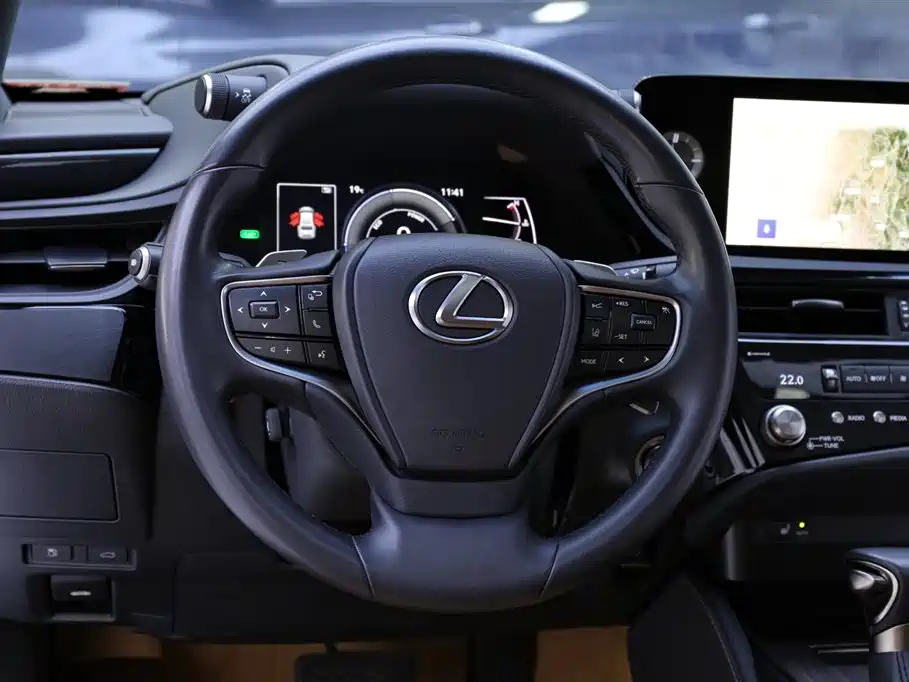 Lexus ES 2023 — фото 11