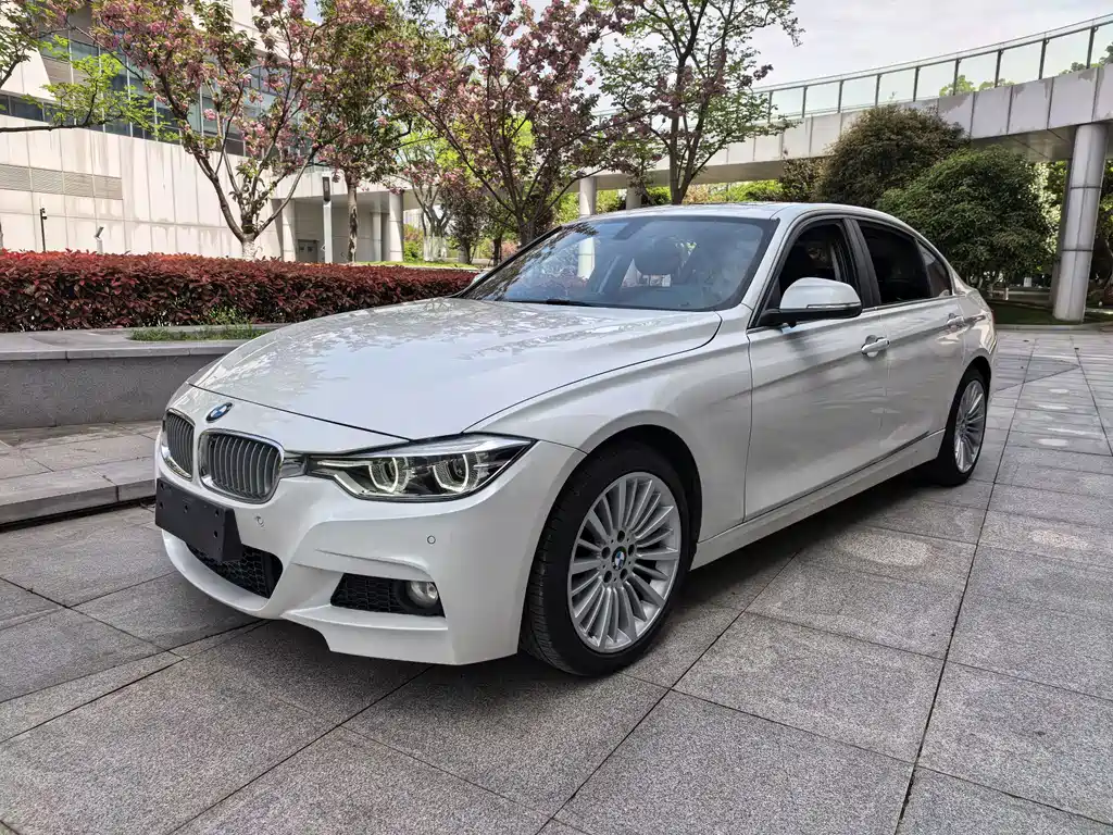 BMW 3 Series 2018 — фото 2